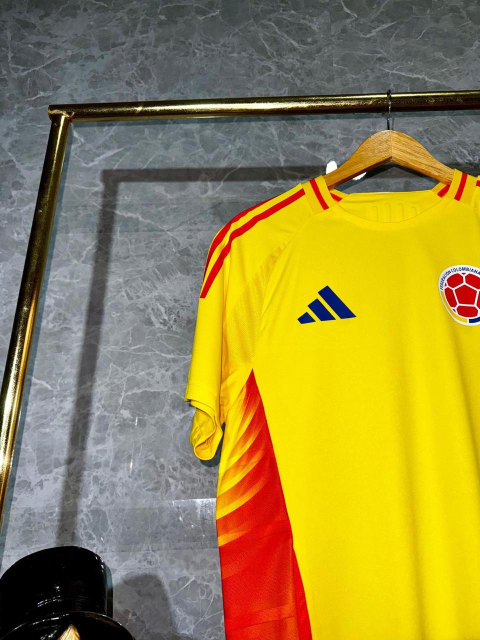Camiseta Colombia Original – Estilo, comodidad y orgullo en una sola prenda