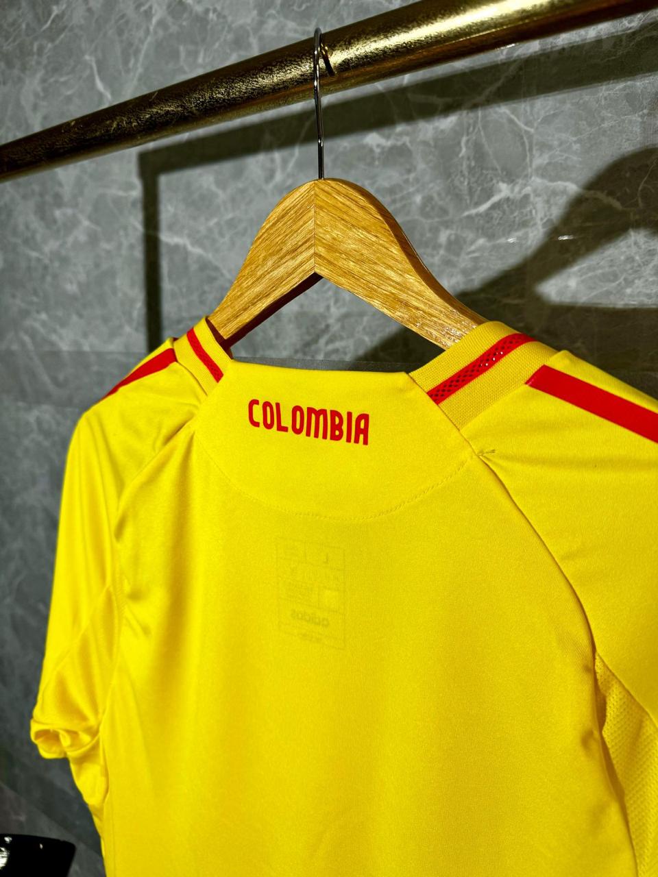 Camiseta Colombia Original – Estilo, comodidad y orgullo en una sola prenda